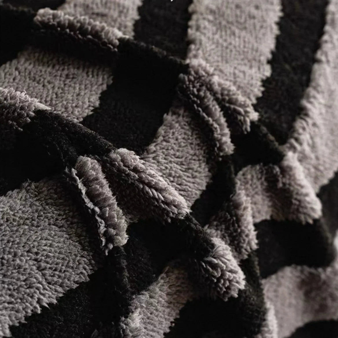 1pc Zebra Stripes Jacquard Contrast Colour Warm Fleece Sofa Towel, Sofa Winter Leisure Blanket for Living & Bed Room Decor